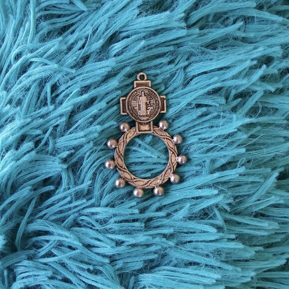 Saint Benedict Medal One Decade Rosary Ring - Picture 1 of 4
